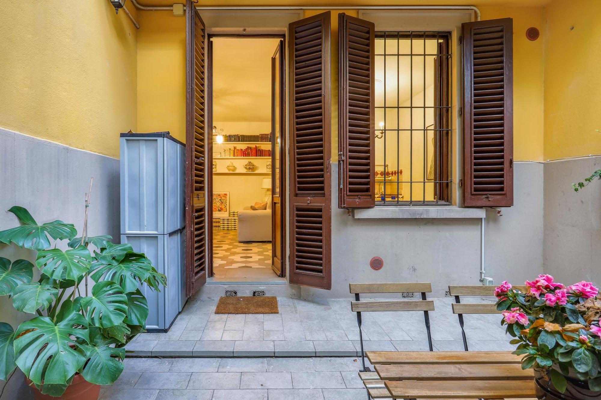 One-Bedroom Apartment With Patio Florens Exteriör bild