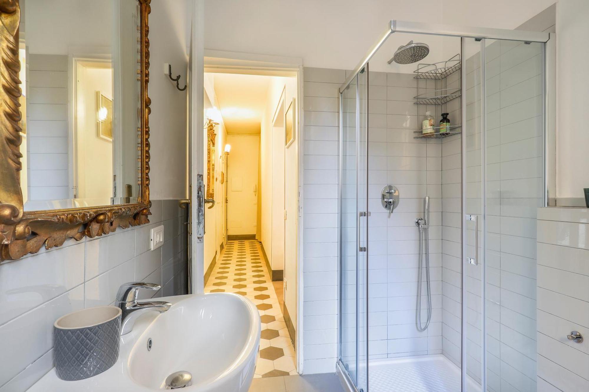 One-Bedroom Apartment With Patio Florens Exteriör bild