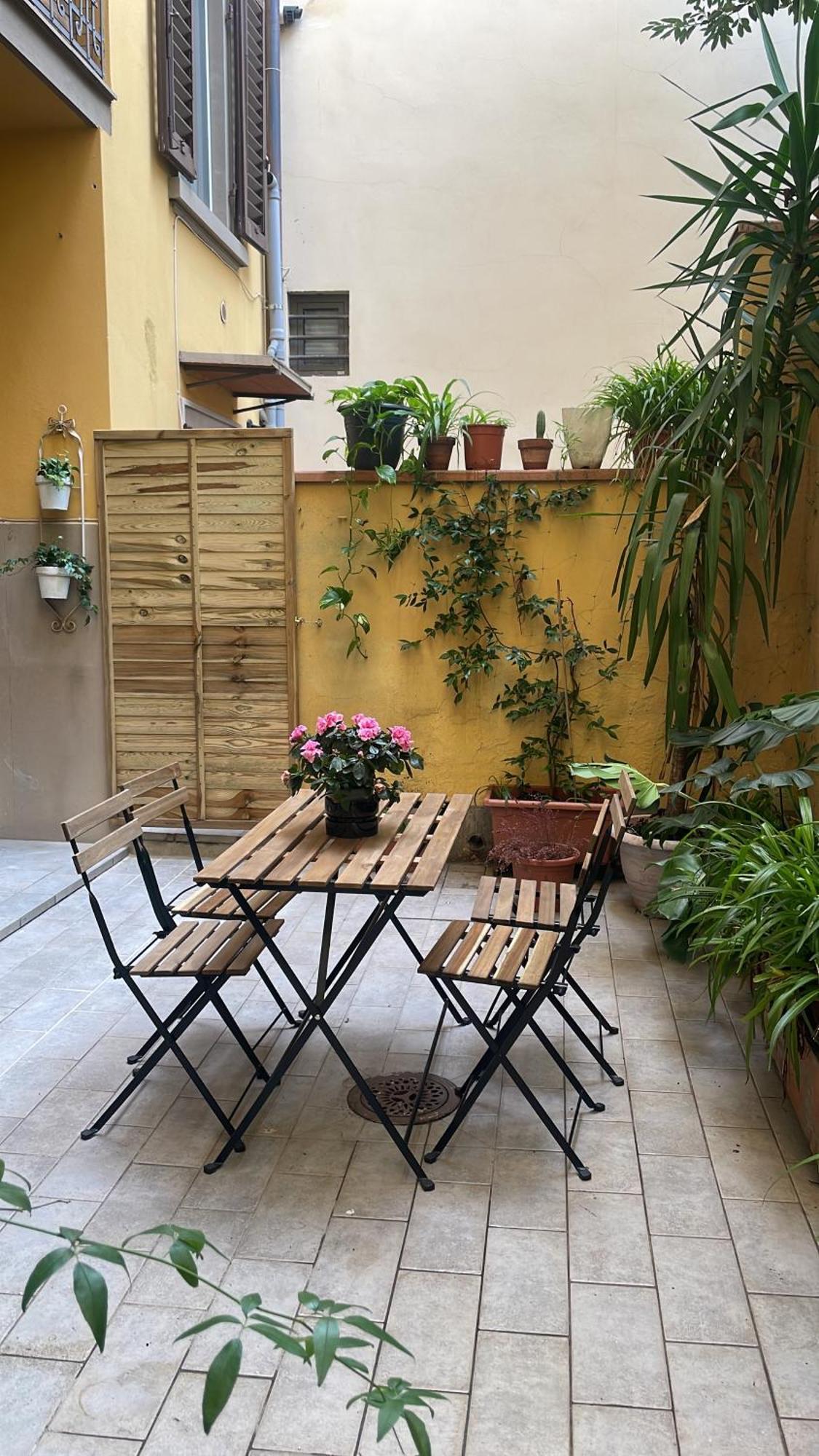 One-Bedroom Apartment With Patio Florens Exteriör bild