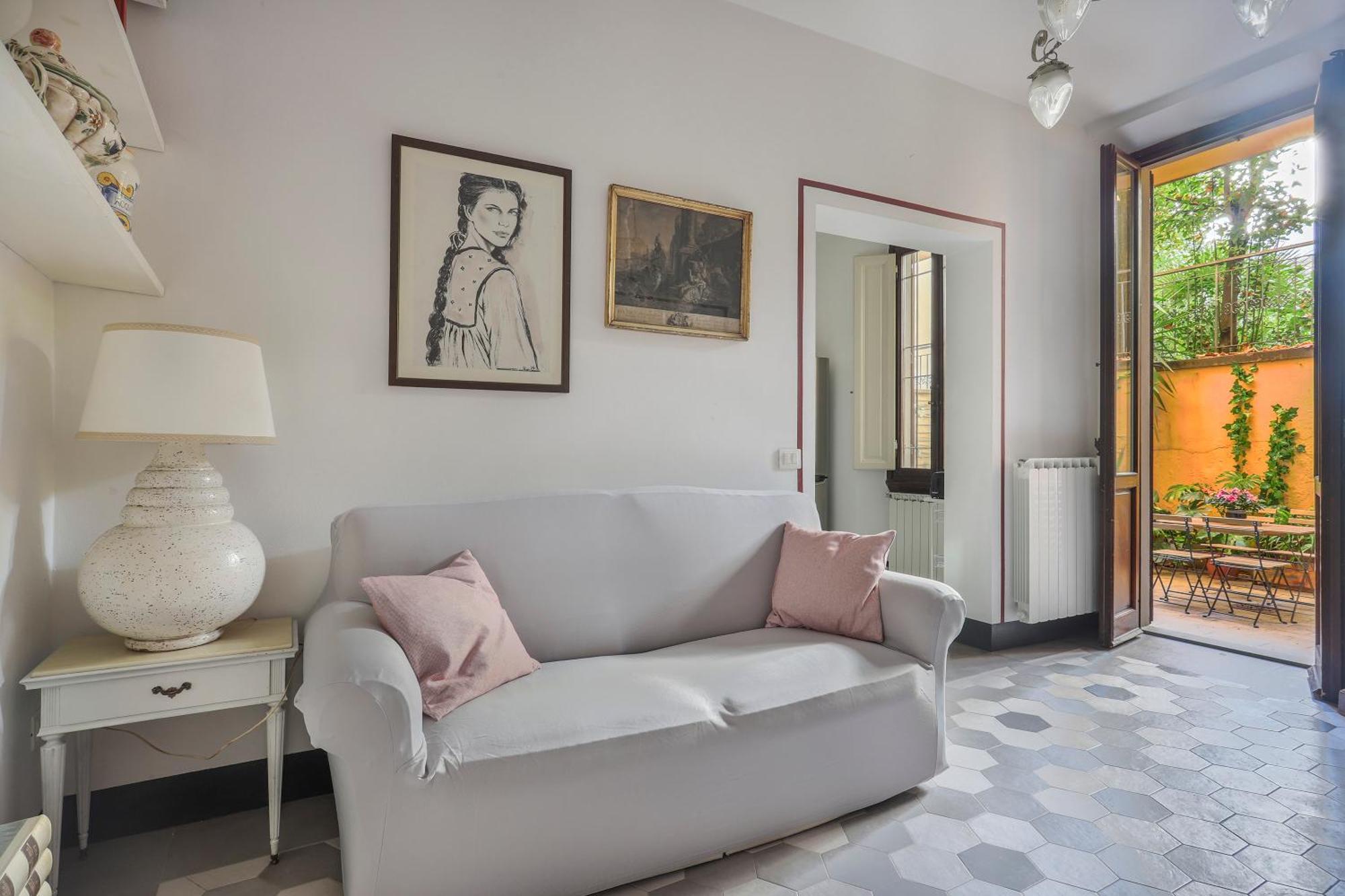 One-Bedroom Apartment With Patio Florens Exteriör bild